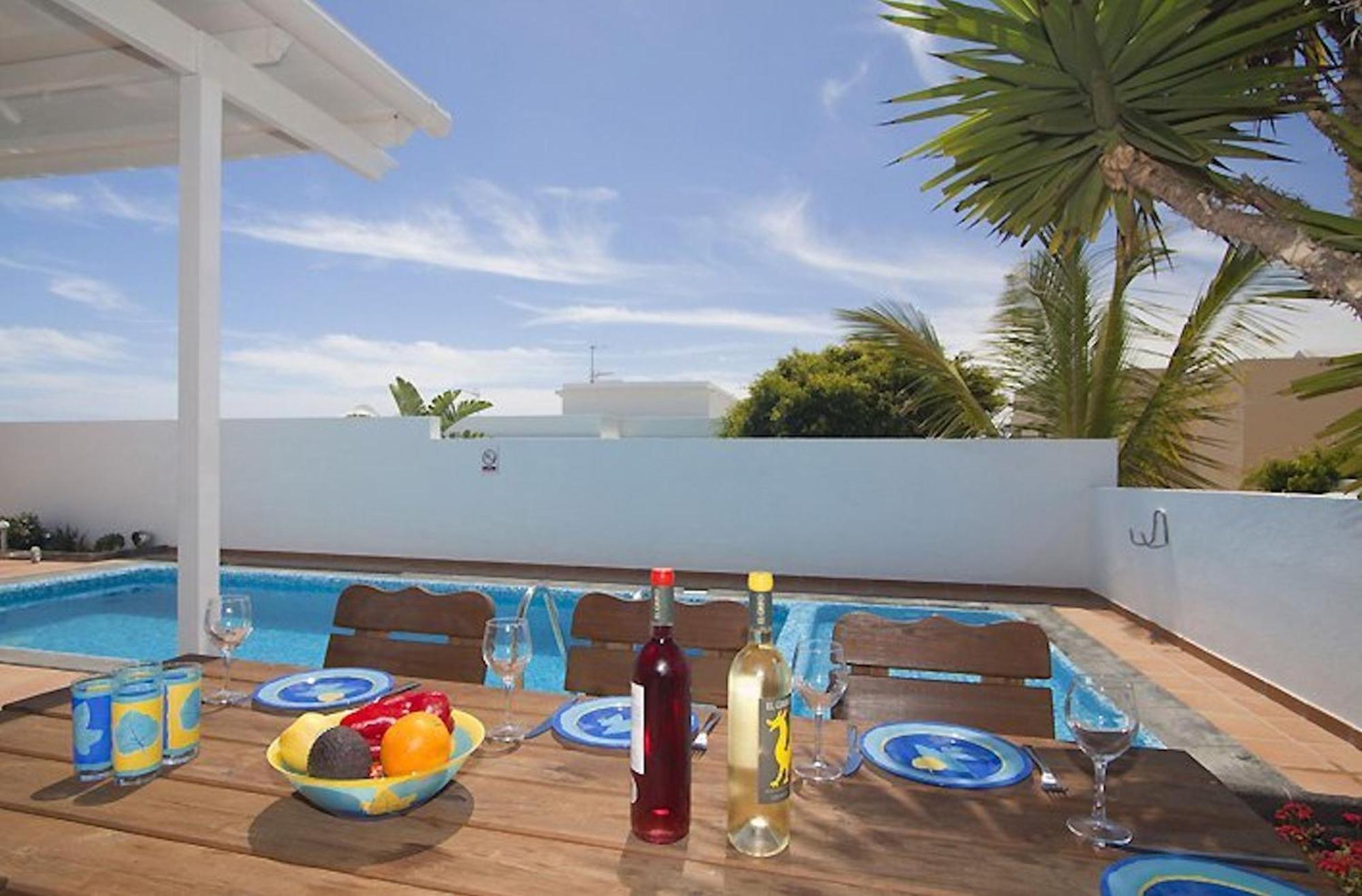 Lovely Los Mojones Villa Casa Jasmine Heated Pool Short Walk To Beach Puerto Del Carmen Puerto del Carmen  Eksteriør bilde