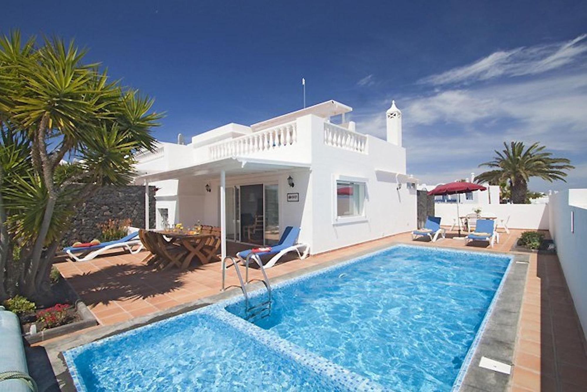 Lovely Los Mojones Villa Casa Jasmine Heated Pool Short Walk To Beach Puerto Del Carmen Puerto del Carmen  Eksteriør bilde